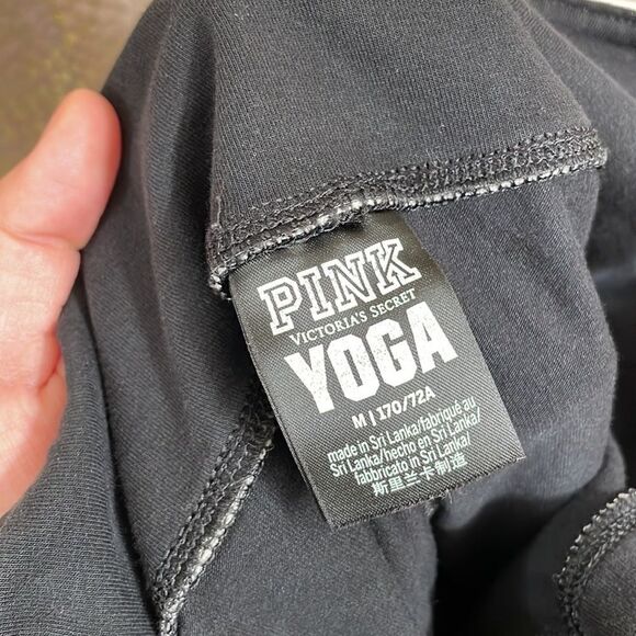 PINK Victoria’s Secret high waisted black/white leopard logo leggings, size M - Picture 6 of 6